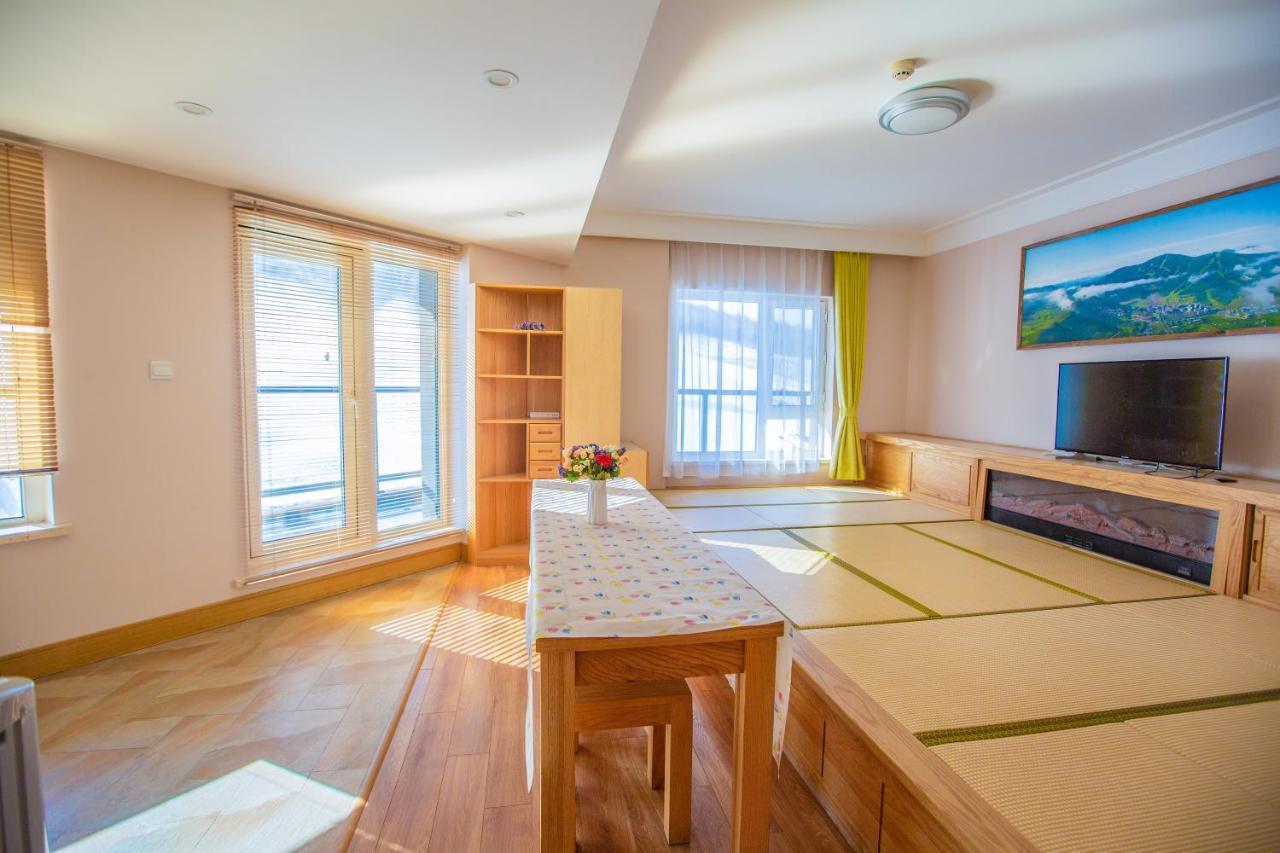 Songhua Lake Qingshan Snow View Apartment Jilin Bagian luar foto